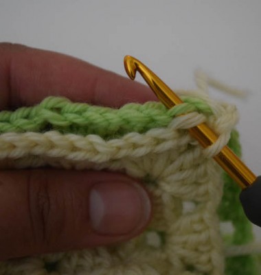 #Crochet #TipsTuesday: #Howto join granny squares with single crochet by @ucrafter