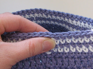 Ambassador Crochet: How to Invisibly Fasten Off Your Crochet Project | Take Your #Crochet Skills Up a Notch with These 7 Tutorials #TipsTuesday