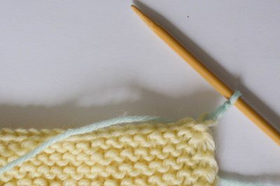 Knitting tutorial: How to pick up stitches by Underground Crafter | Whether you're adding a neckline to a sweater or a border to a blanket, here are two ways to pick up knitting stitches.