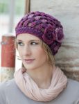 Free crochet pattern: Flirty Flowers Hat by Frauke Kiedaisch via Underground Crafter