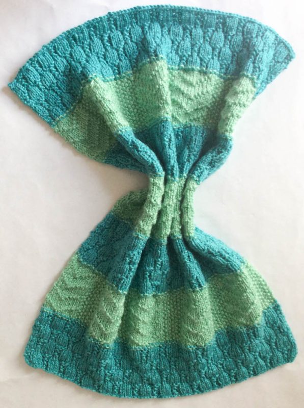 Baby Bird Blanket, free knitting pattern in Lion Brand Heartland in preemie, stroller, and baby blanket sizes by Underground Crafter 